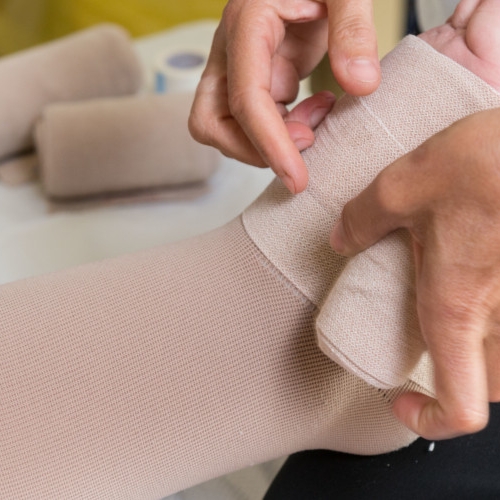 Physical-therapy-clinic-lymphedema-novi-dpt-detroit-livonia-novi-mi