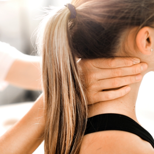 physical-therapy-clinic-neck-pain-relief-novi-dpt-detroit-livonia-novi-mi